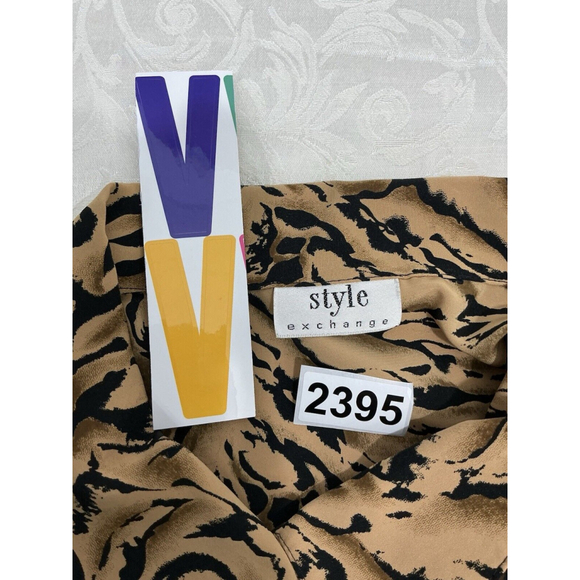 Womans Style Exchange 3X Brown Black Geometric Button Up Blouse - Picture 3 of 7